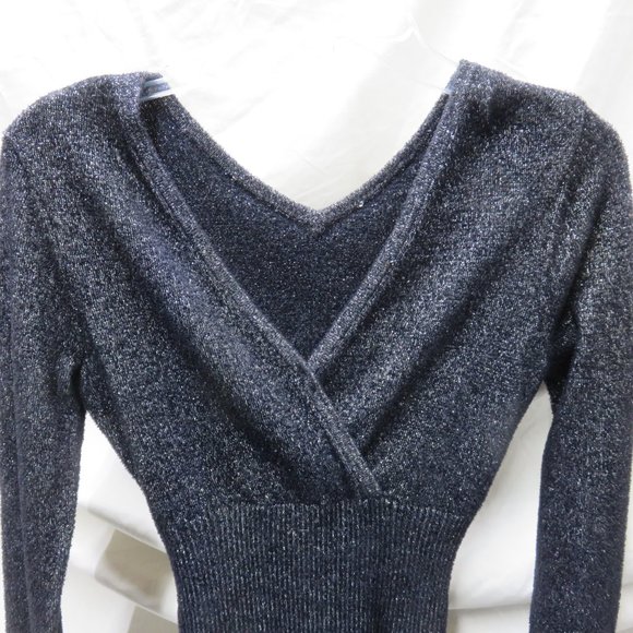 Long Sleeve Black Sequined V-Neck Sweater - Picture 7 of 7